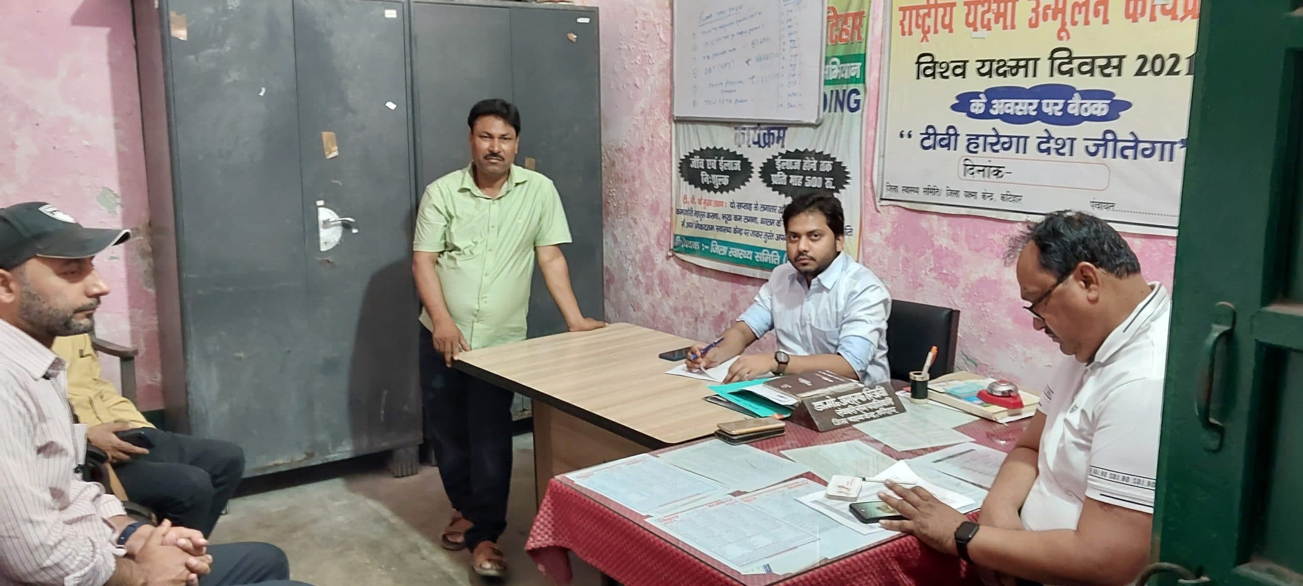 जिले के 500 नये यक्ष्मा मरीजों को सरकारी अस्पतालों में नहीं मिल  रही दवा, भटक रहे मरीज