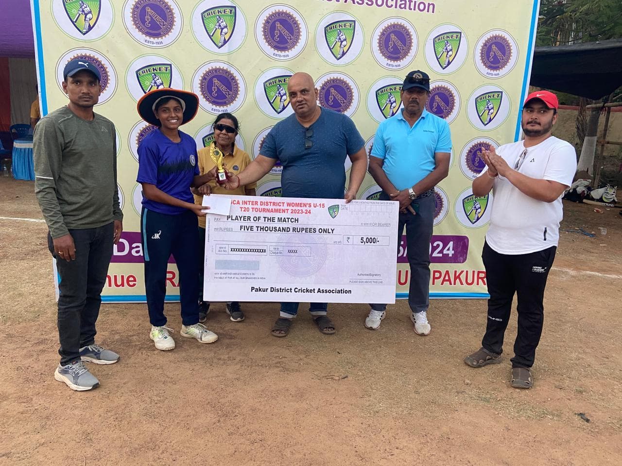 धनबाद अंडर-15 बालिका क्रिकेट टीम ने कोडरमा को हराया