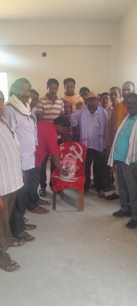 भाकपाइयों ने अतुल अंजान के निधन पर जताया शोक