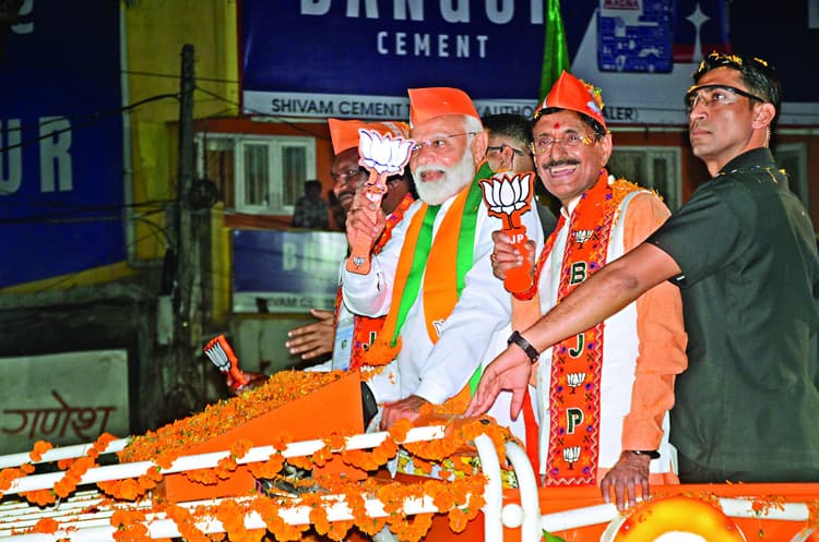 रांची की सड़कों पर : मोदी, मोदी, मोदी...