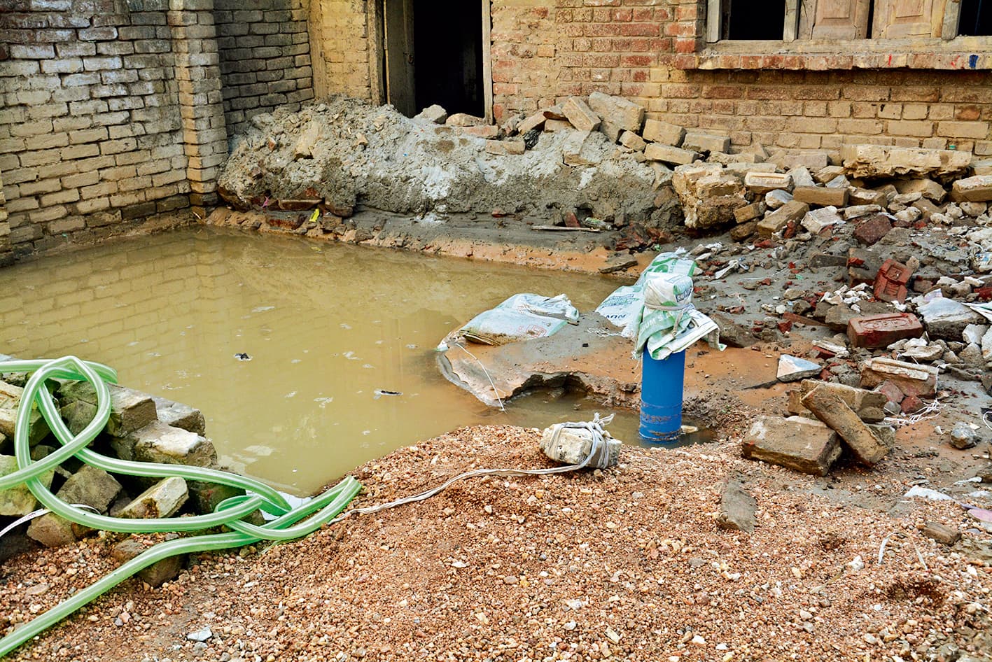 Patna: शहर में फेल हो रही बाेरिंग, 240 फुट के बदले 280 फुट पर मिल रहा पानी