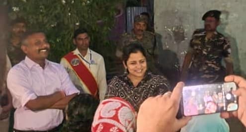 बलियापुर : डीसी-एसएसपी ने किया मतदान केंद्रों का निरीक्षण