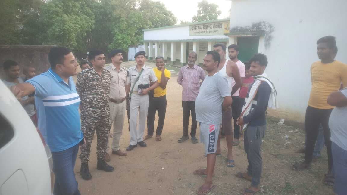 संवेदनशील मतदान केंद्र वाले क्षेत्र में असामाजिक तत्वों को चिह्नित कर करें कार्रवाई : एसपी