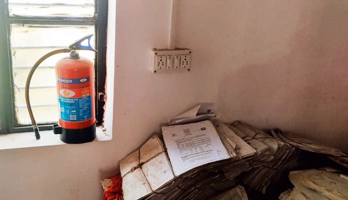 60 प्रतिशत सरकारी कार्यालय बिना सुरक्षा के, आग लगी तो सब कुछ जलकर हो सकता है राख