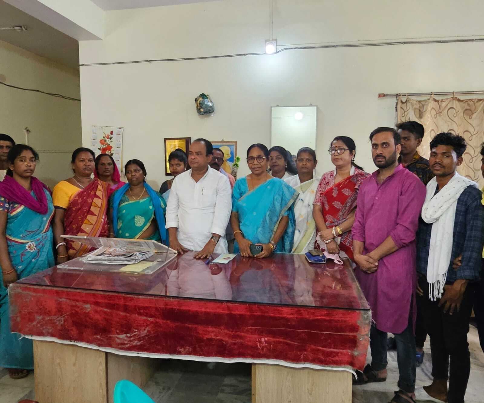 जोयेस बेसरा ने लोकसभा चुनाव को लेकर किया विमर्श