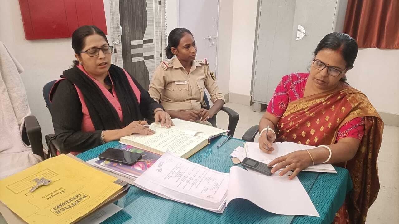 पुलिस परामर्श केंद्र में तीन मामले आपसी सुलह से निष्पादित