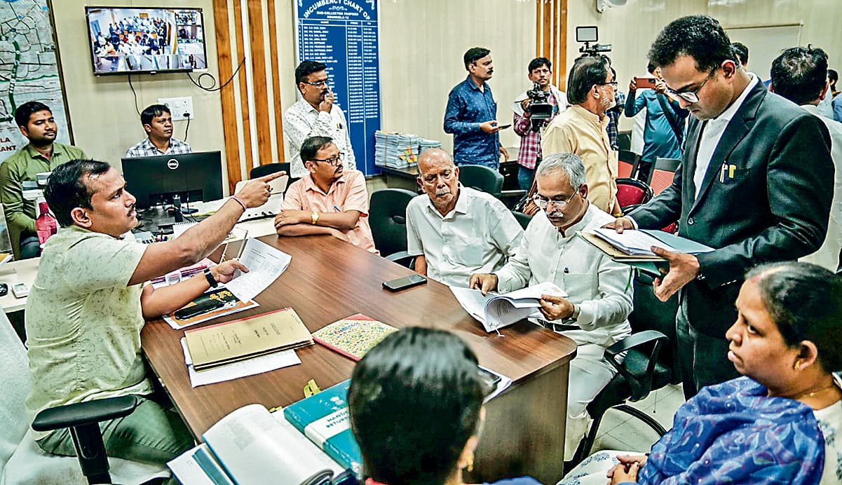 राउरकेला : भाजपा ने विचाराधीन आपराधिक मामला छिपाने का लगाया आरोप, मंत्री का नामांकन रद्द करने की मांग