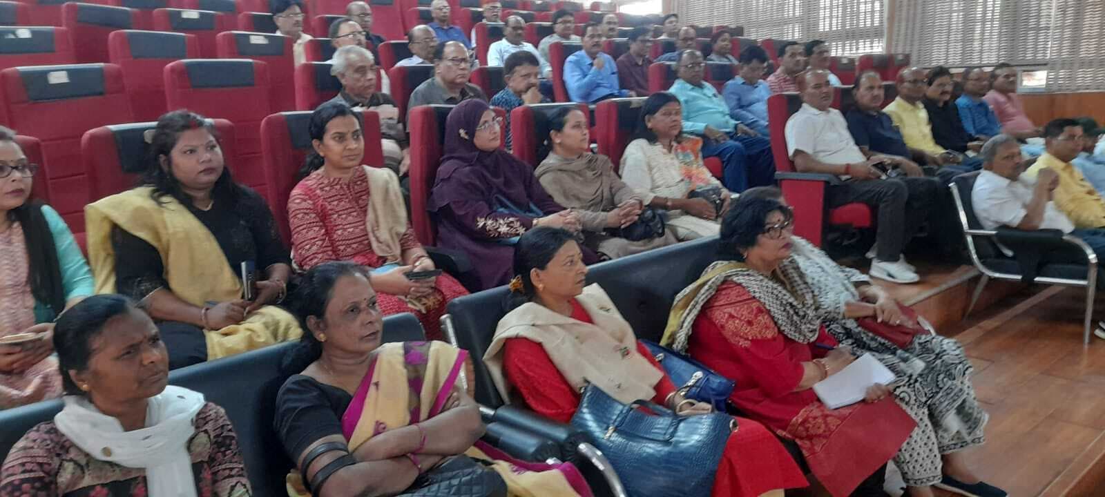 विभावि नैक मूल्यांकन को लेकर तैयार : कुलपति