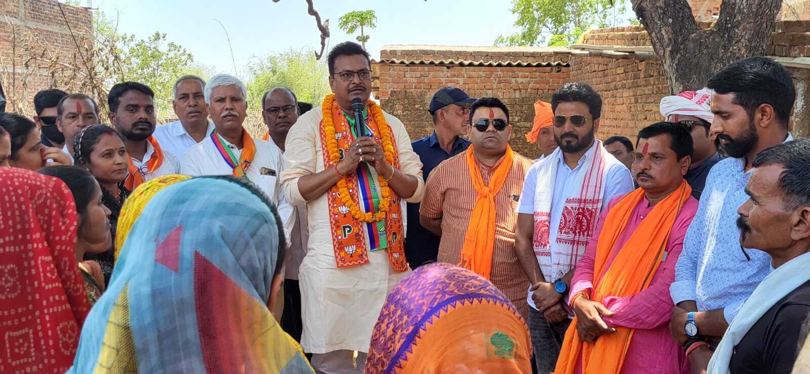 मोदी सरकार के कल्याणकारी कार्यों को जारी रखने के लिए मांगा समर्थन