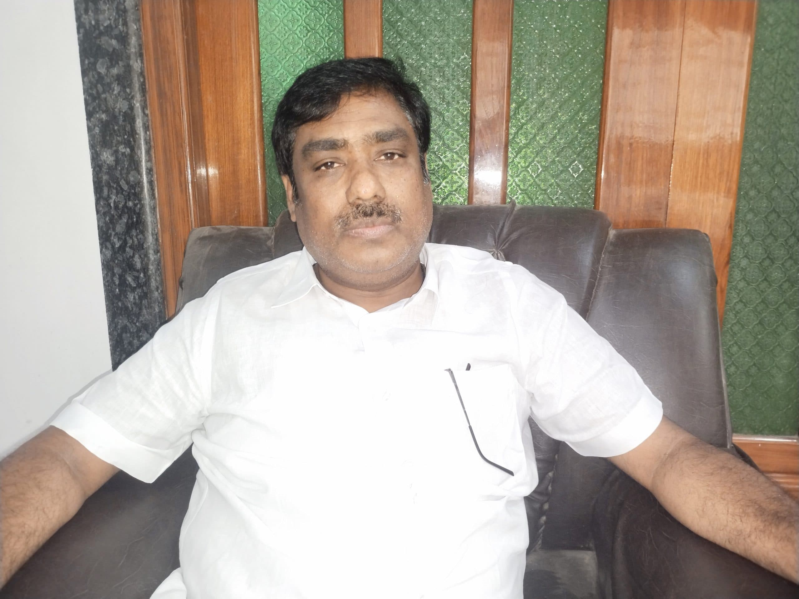 जिले में बिना टेंडर के कई घाटों से अवैध बालू का खनन जारी: तौसीफ, सरकार को राजस्व की हानि