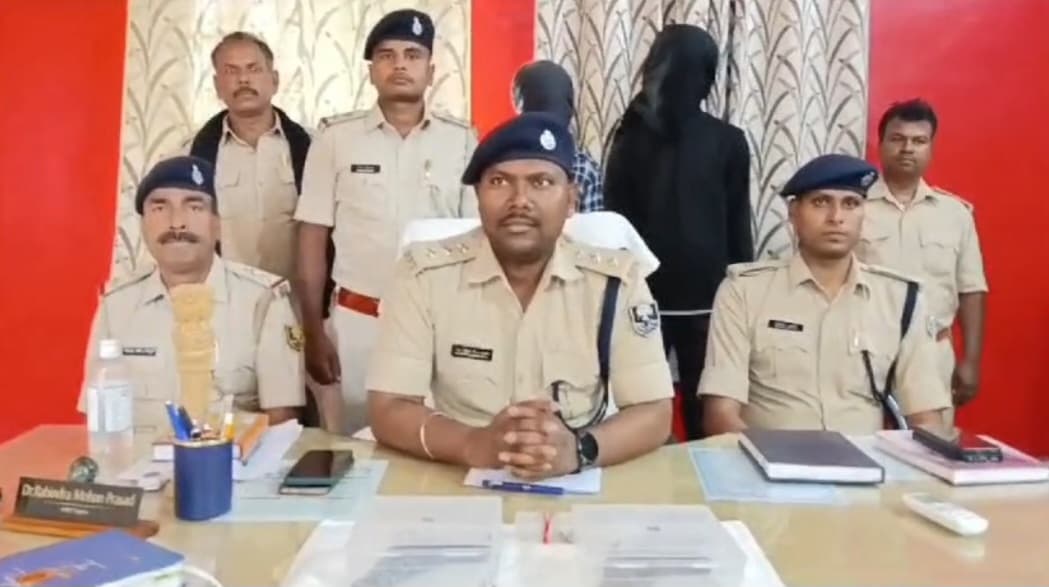 ससुराल में फायरिंग करनेवाला मनचला दामाद साथी के साथ गिरफ्तार