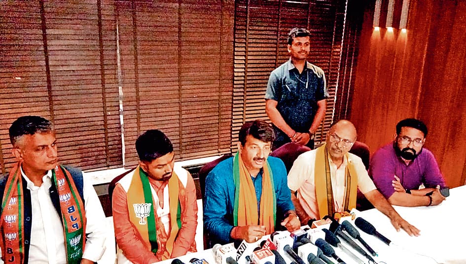 Manoj Tiwari : ममता राज में कोर्ट के हस्तक्षेप से मुजरिम पर दर्ज होती है प्राथमिकी