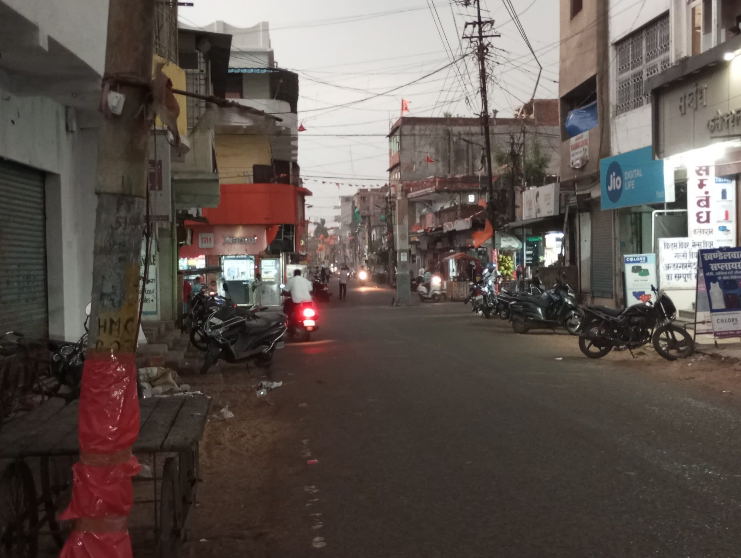 झमाझम बारिश और ओले ने गिराया पारा, 13 तक गर्मी से राहत