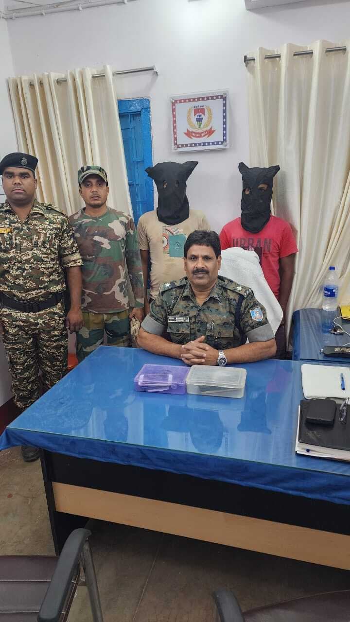 करमाटांड़ के मट्टांड़ गांव से दो साइबर ठग गिरफ्तार