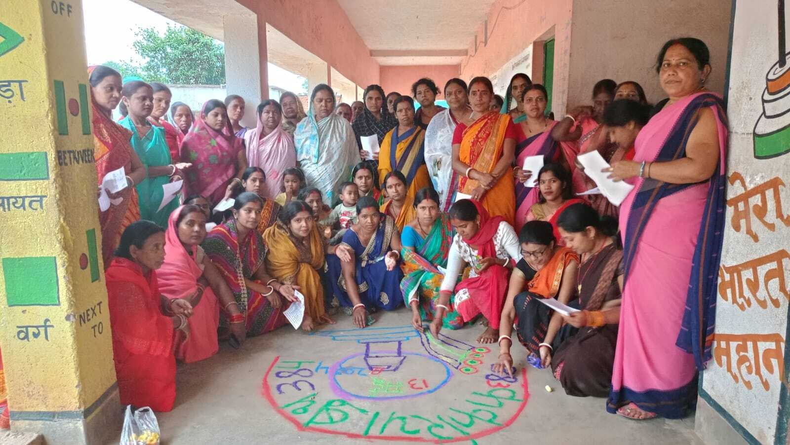 लापुंग में विद्यार्थियों ने निकाली मतदाता जागरूकता रैली