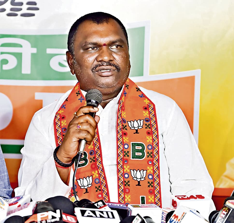 राहुल गांधी बतायें और कितने कांग्रेस नेताओं के पास पैसे रखे हुए हैं : अमर बाउरी