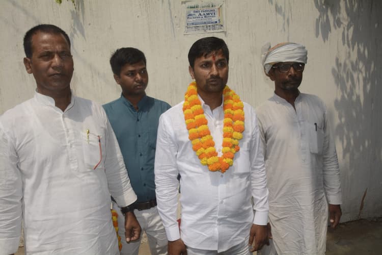 पटना में पहले दिन एक उम्मीदवार ने किया नामांकन