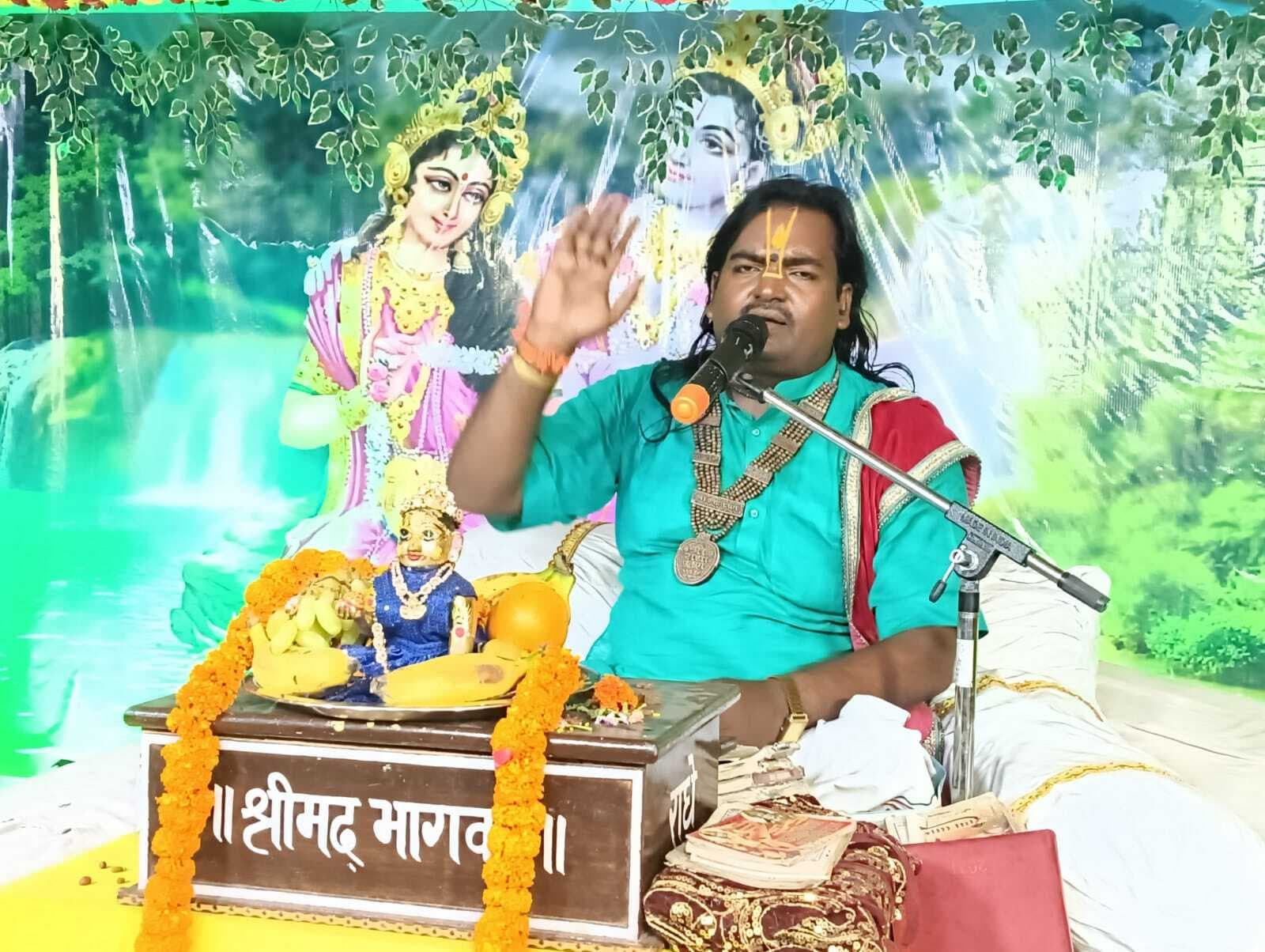 एक बार श्याम सुंदर से प्रेम हो जाए तो नजरें नहीं हटेंगी : सुरेंद्र हरिदास