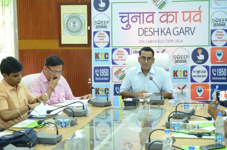 जिले में बनाये गये एक यूनिक, तीन-तीन महिला, पीडब्ल्यूडी, यूथ और 72 पर्दानशी बूथ