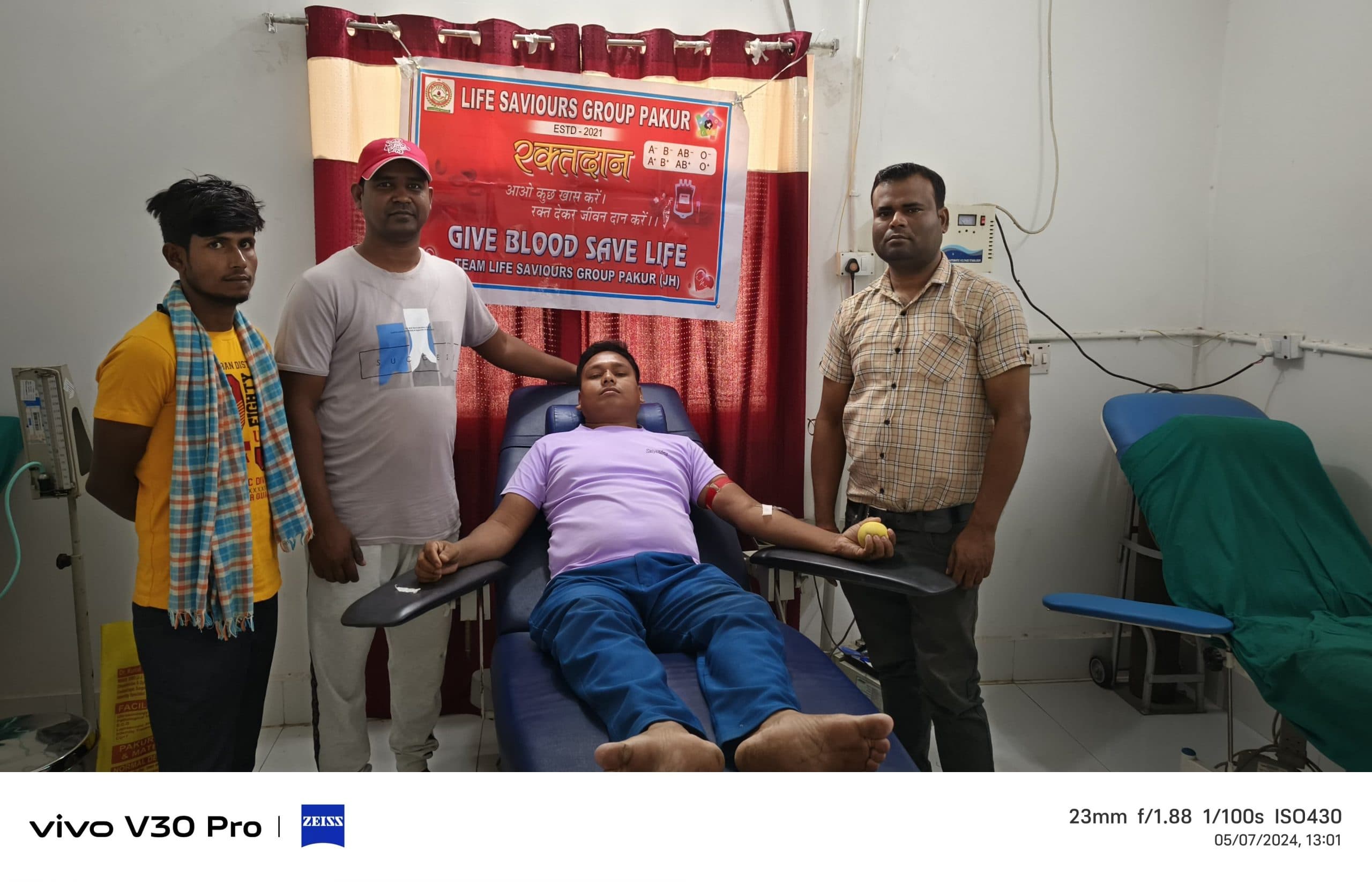 अब्दुल ने जरूरतमंद महिला के लिए किया रक्तदान