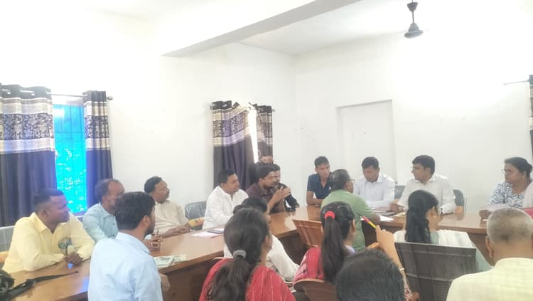 एक सप्ताह के अंदर गांवों में पेयजल की समस्या करें दूर