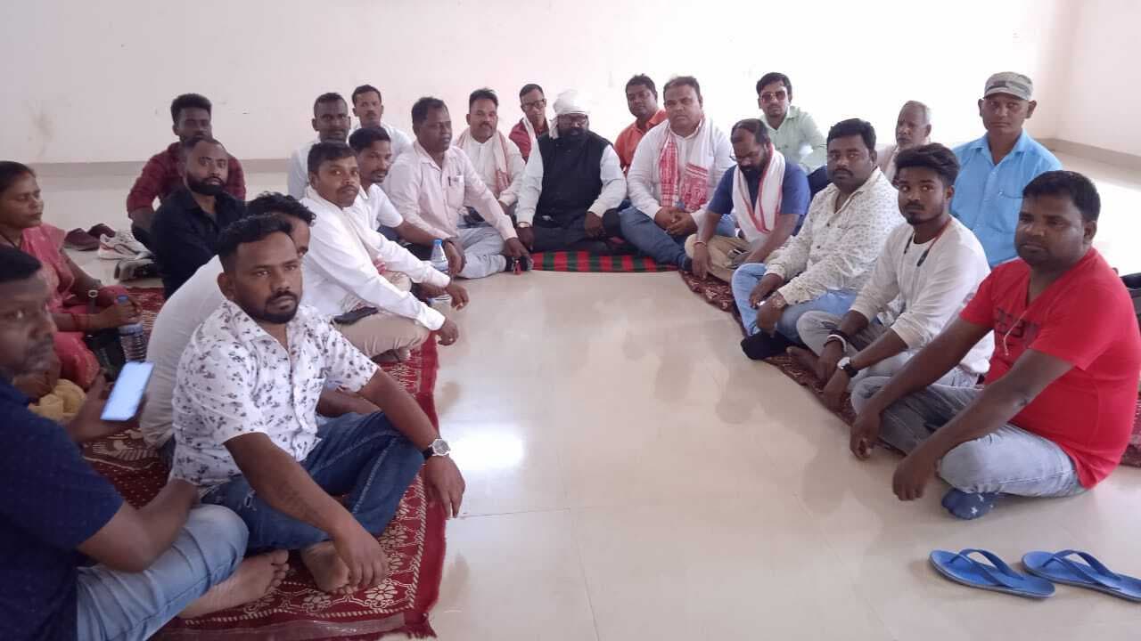 राजनीतिक रैलियों में सरना झंडा के इस्तेमाल पर रोक लगाने का आह्वान