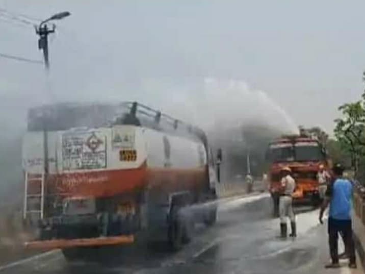 Patna : चितकाेहरा ओवरब्रिज पर डीजल टैंकर का चक्का फटा, लगी आग, मची अफरा-तफरी