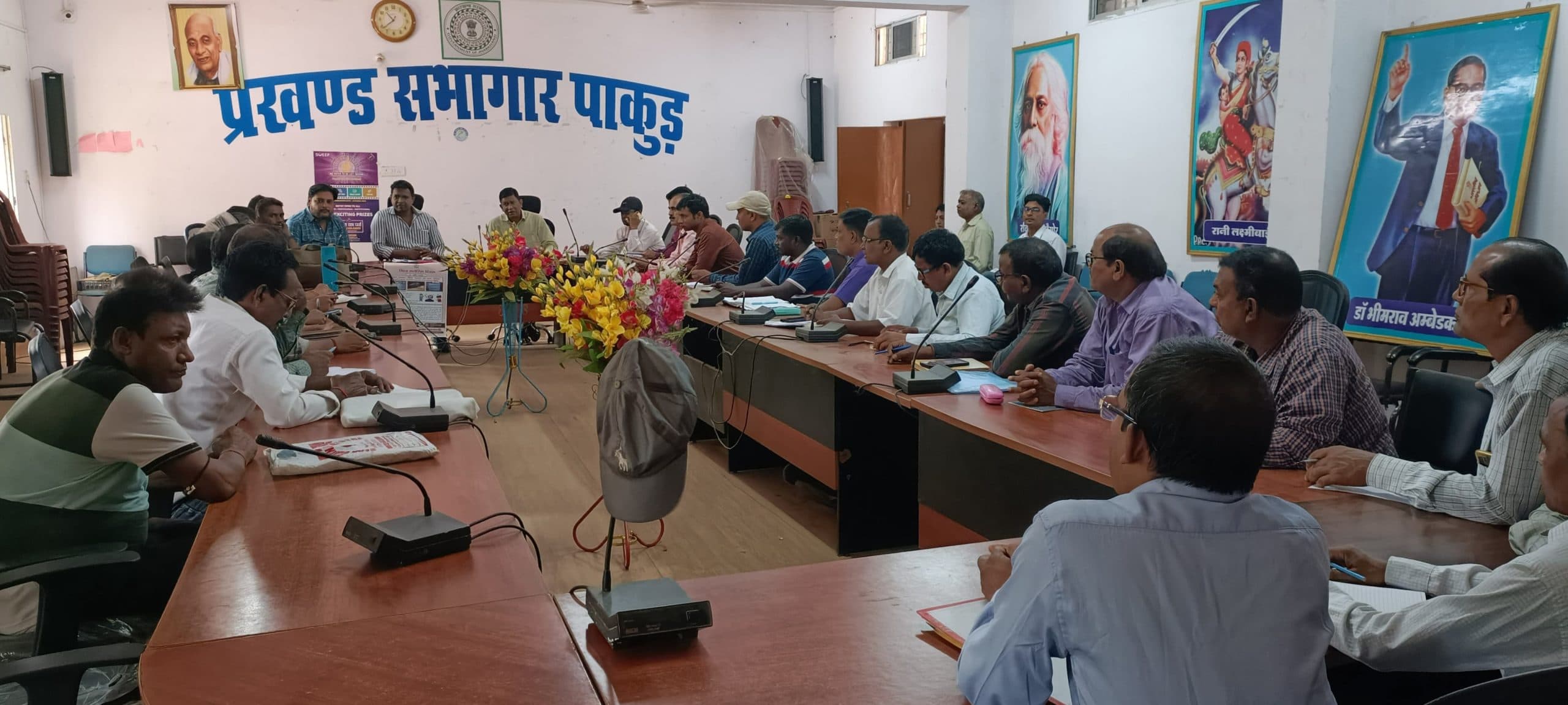 बूथों पर मतदाताओं को उपलब्ध कराएं सुविधाएं : बीडीओ