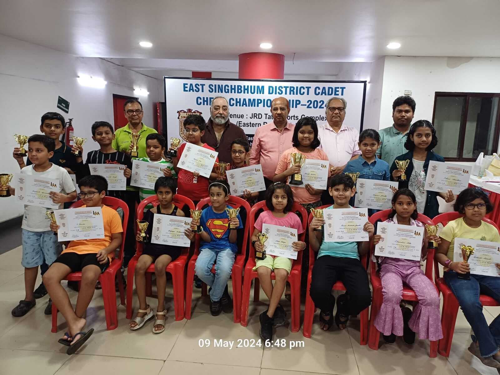 शतरंज : अंडर-11 आयु वर्ग के विजेता हुए पुरस्कृत