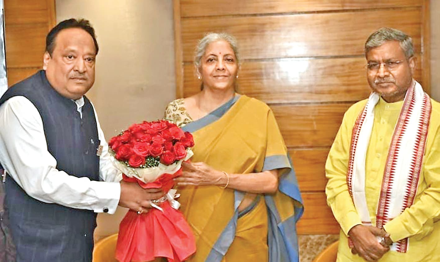 वित्त मंत्री से विष्णु अग्रवाल के मिलने पर झामुमो ने कसा तंज : भाई और ताई के बीच क्या डील हुई