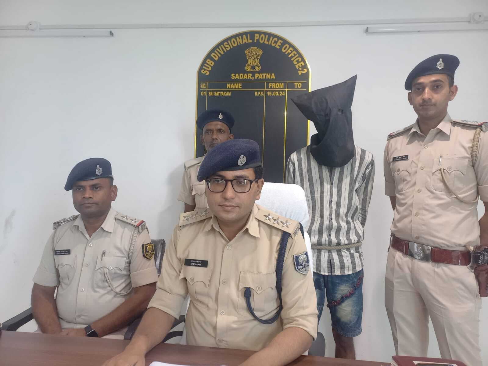 रंजिश में सीमेंट दुकान में घुस गोली मार की थी युवक की हत्या