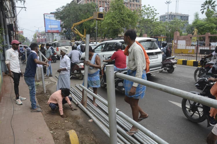 Patna : स्वागत मंच से प्रधानमंत्री के रथ पर फूल बरसायेंगे भाजपा के कार्यकर्ता