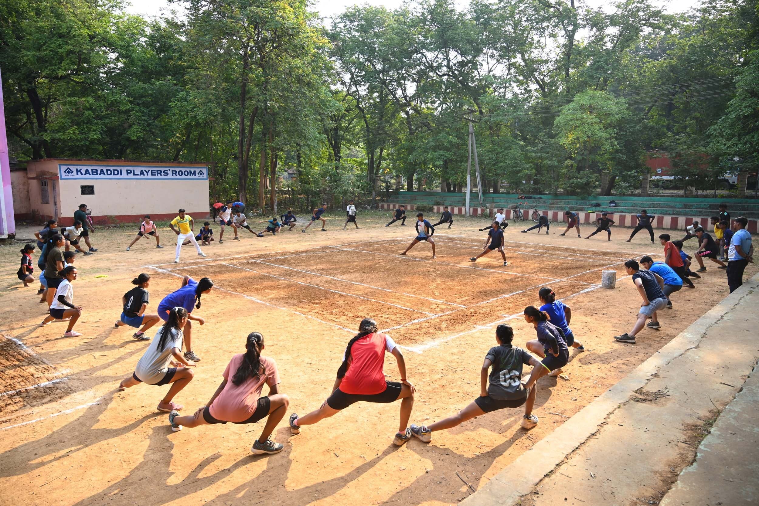 आरएसपी के समर कोचिंग कैंप में किसान परिवार की बेटियां कड़ी मेहनत से कबड्डी में संवार रहीं करियर
