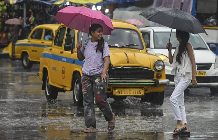 बारिश ने किया सराबोर, ओले भी पड़े
