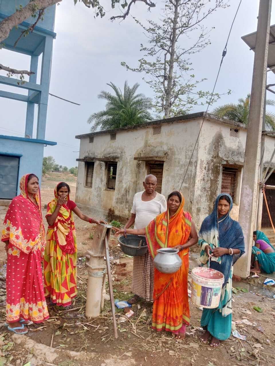 पीने के पानी को मोहताज झिलिघाट के ग्रामीण