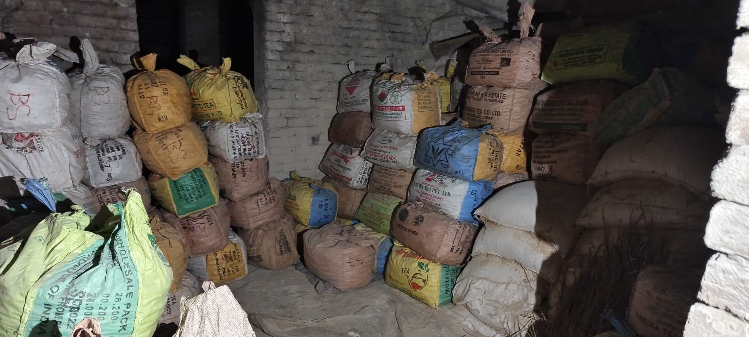 हिरणपुर में एसडीओ व एसडीपीओ ने भारी मात्रा में बाखर किया जब्त