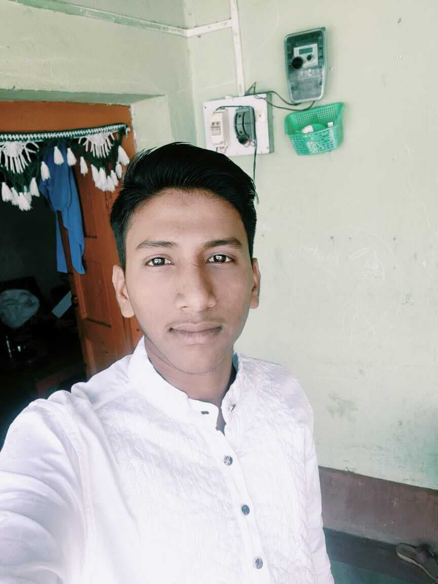 पाॅलिटेक्निक प्रवेश परीक्षा में साहिल को मिला प्रथम स्थान