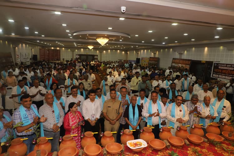 जमशेदपुर में जलदान महाअभियान का शुभारंभ