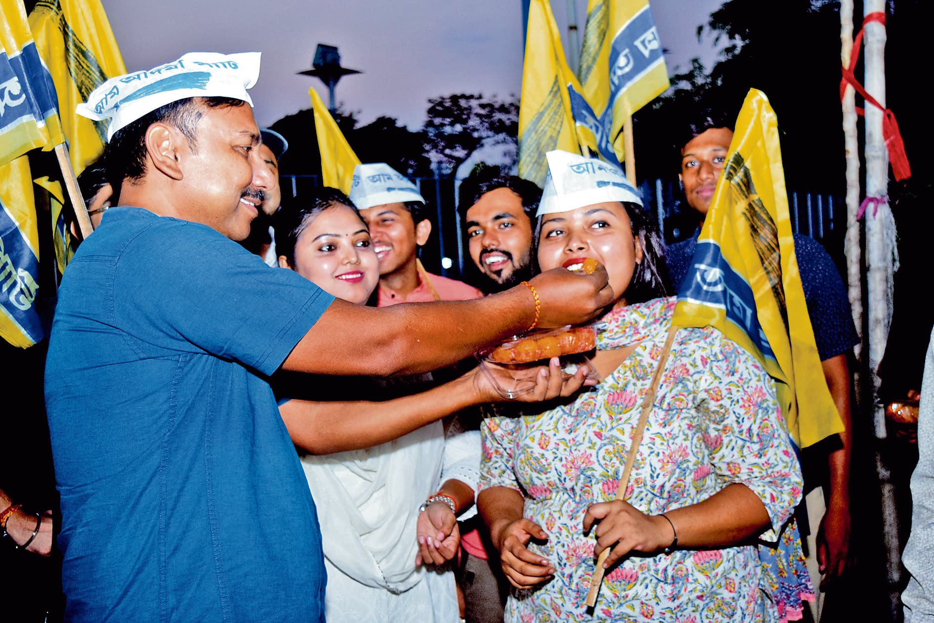 केजरीवाल को अंतरिम जमानत मिलने पर समर्थकों में खुशी