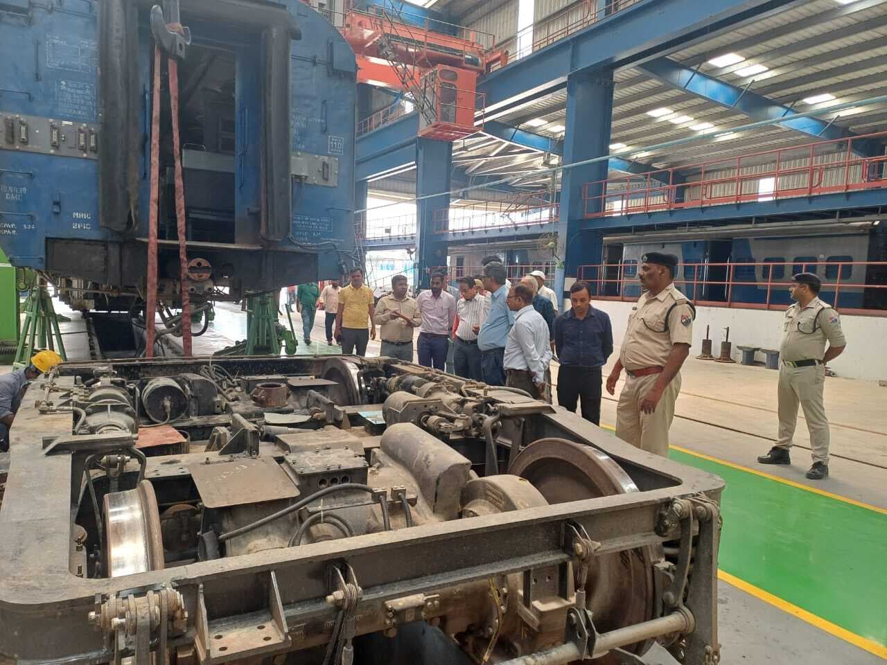 गया में मेमू शेड बनने से ट्रेनों की लेट-लतीफी हुई कम