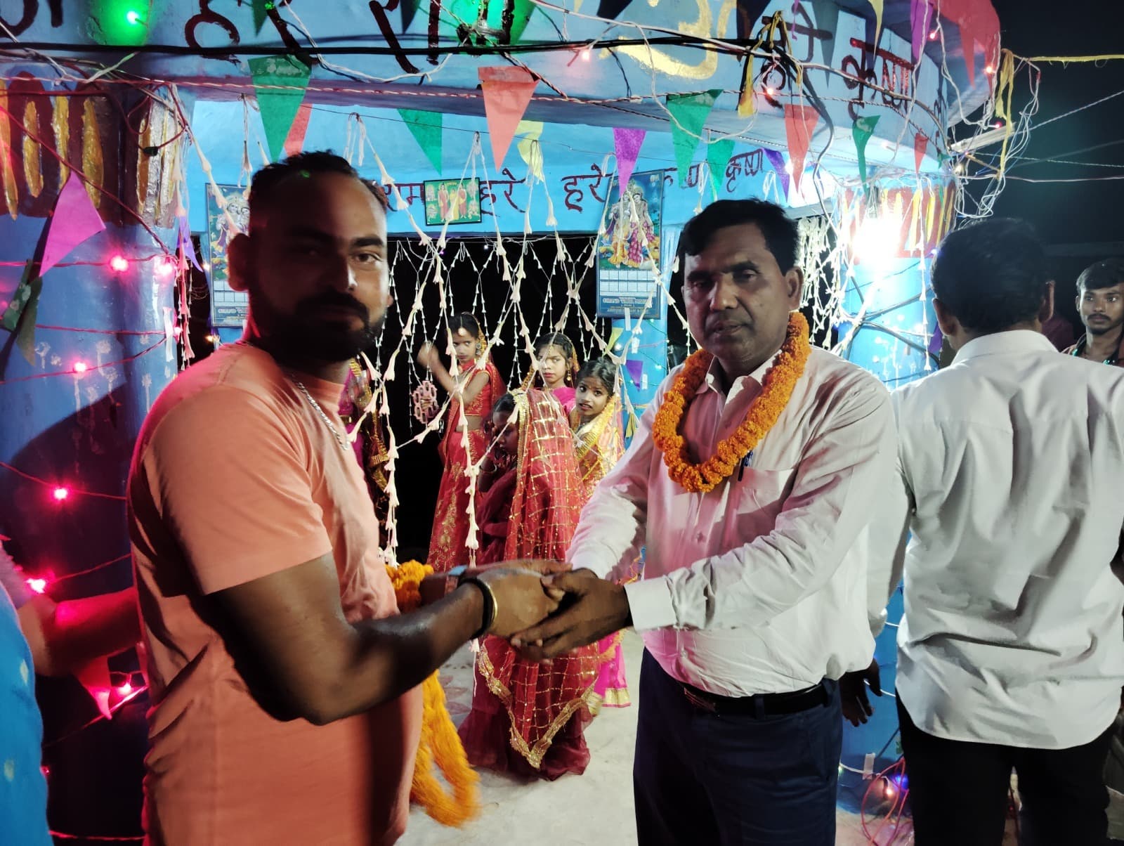 कसियाटांड़ गांव में भक्ति जागरण की दी गयी प्रस्तुति