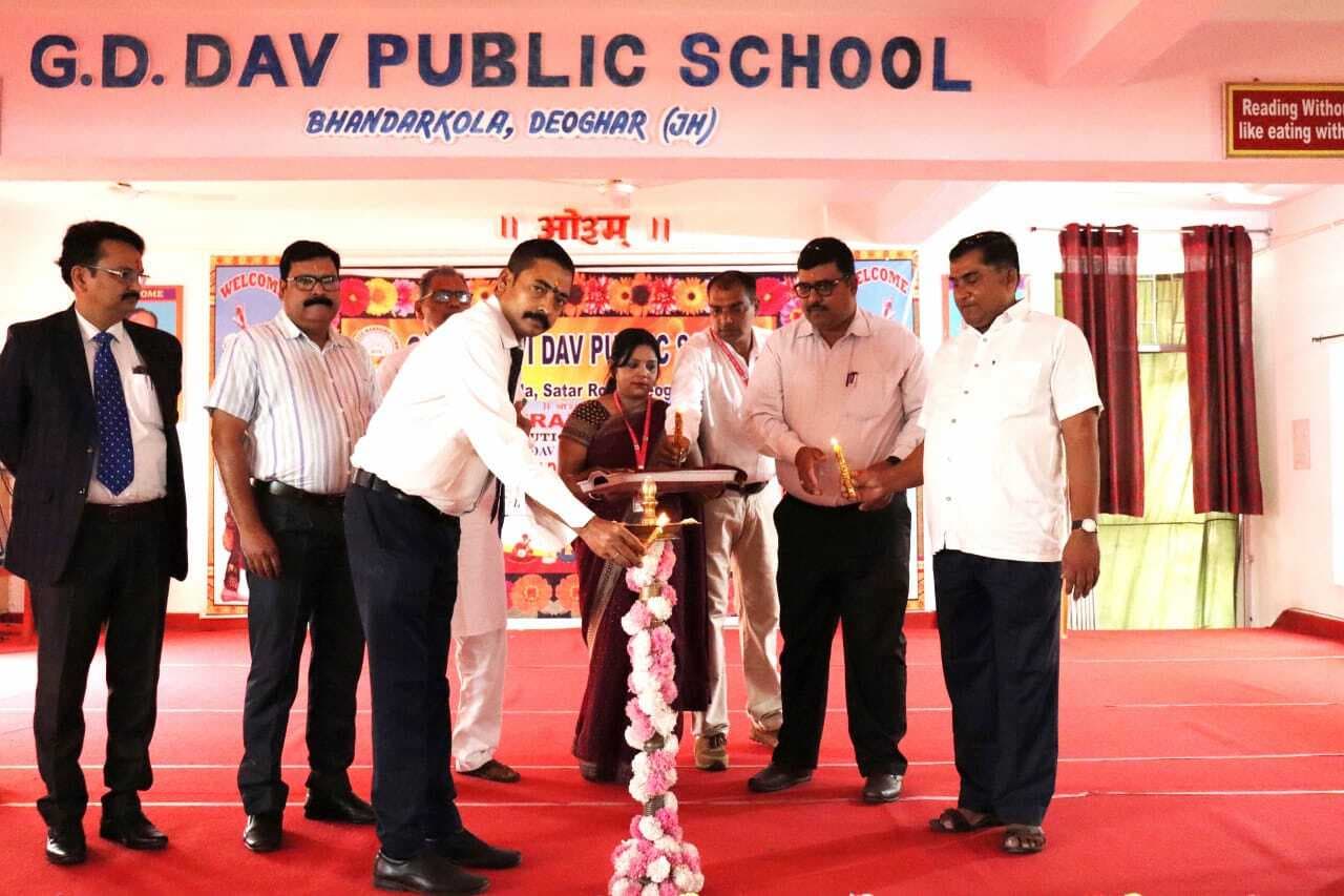 शिक्षकों में हमेशा बदलते परिदृश्य में सीखने की हो ललक