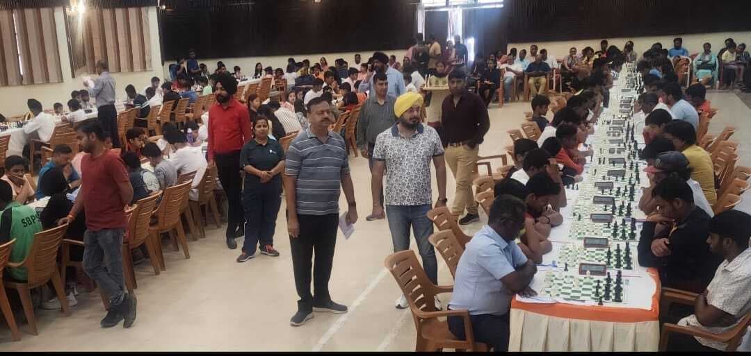 रांची जिला शतरंज प्रतियोगिता : अंश, विवेक, उमेश व संतोष शीर्ष पर