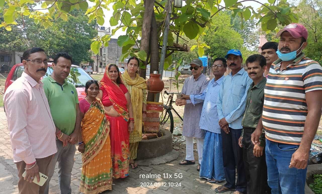 बागबेड़ा और सरजामदा शिव मंदिर में लगाये घड़े, किया पौधरोपण