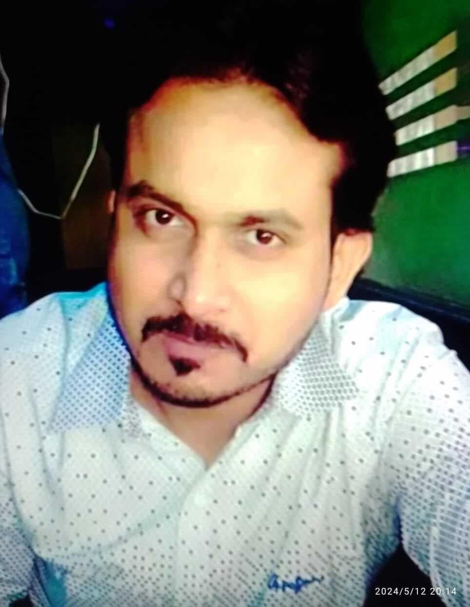 किचन में साड़ी के बने फंदे से लटका मिला किराना दुकानदार का शव, आत्महत्या की आशंका