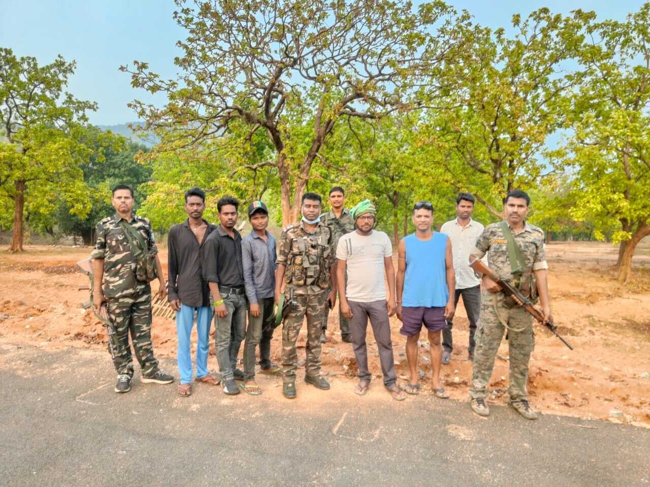 झुमरा पहाड़ के पास जंगल में महिला का शव बरामद