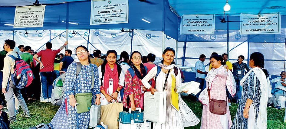 जिले में कुल 24 महिला बूथों पर महिला मतदान कर्मियों की तैनाती