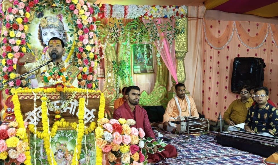 भक्ति के लिए कोई उम्र नहीं होती : आचार्य कन्हैया