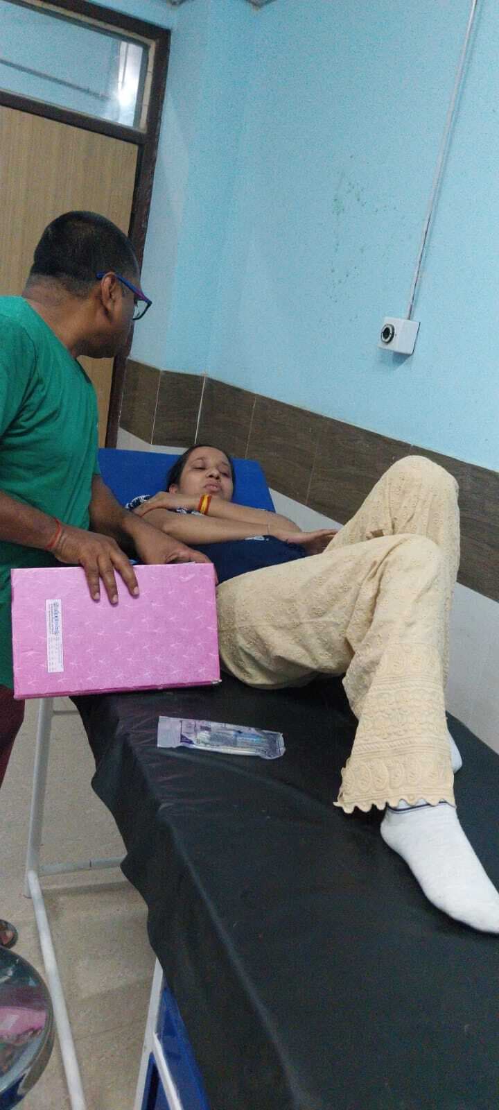 छपरा से पीएम के कार्यक्रम से लौट रही पुलिसकर्मियों की बस ट्रैक्टर से टकरायी