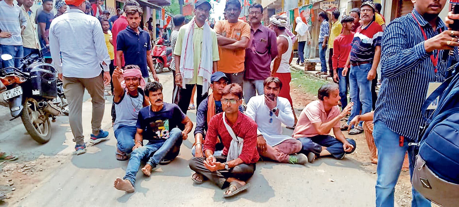 WB News : अमराई ग्राम में भाजपा व तृणमूल कांग्रेस के बीच झड़प, दो लोग जख्मी